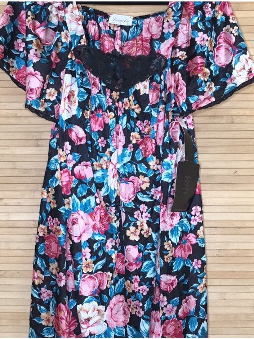 NWT Vanity Fair sz L Floral Vintage Bright Floral and Black Lace glam nightgown - Picture 2 of 8